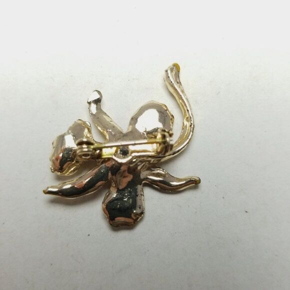 Vintage Orchid Shaped Floral Brooch, Purple White Enamel Gold Tone Setting Pin - Picture 3 of 6